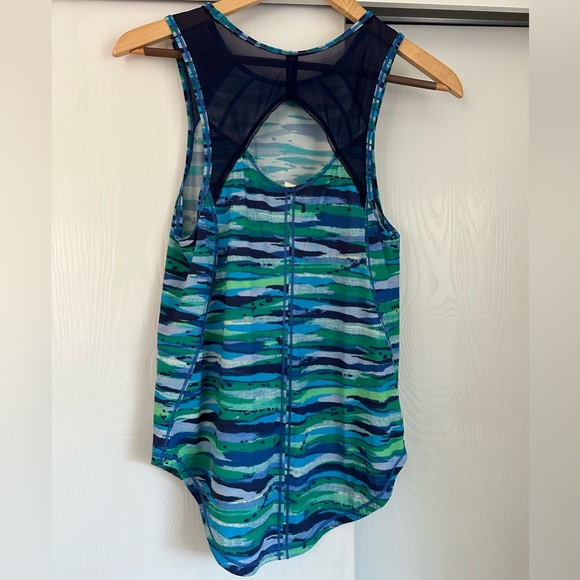 Lululemon Blue Mesh Racerback Tank Top Size 2 - Picture 3 of 8